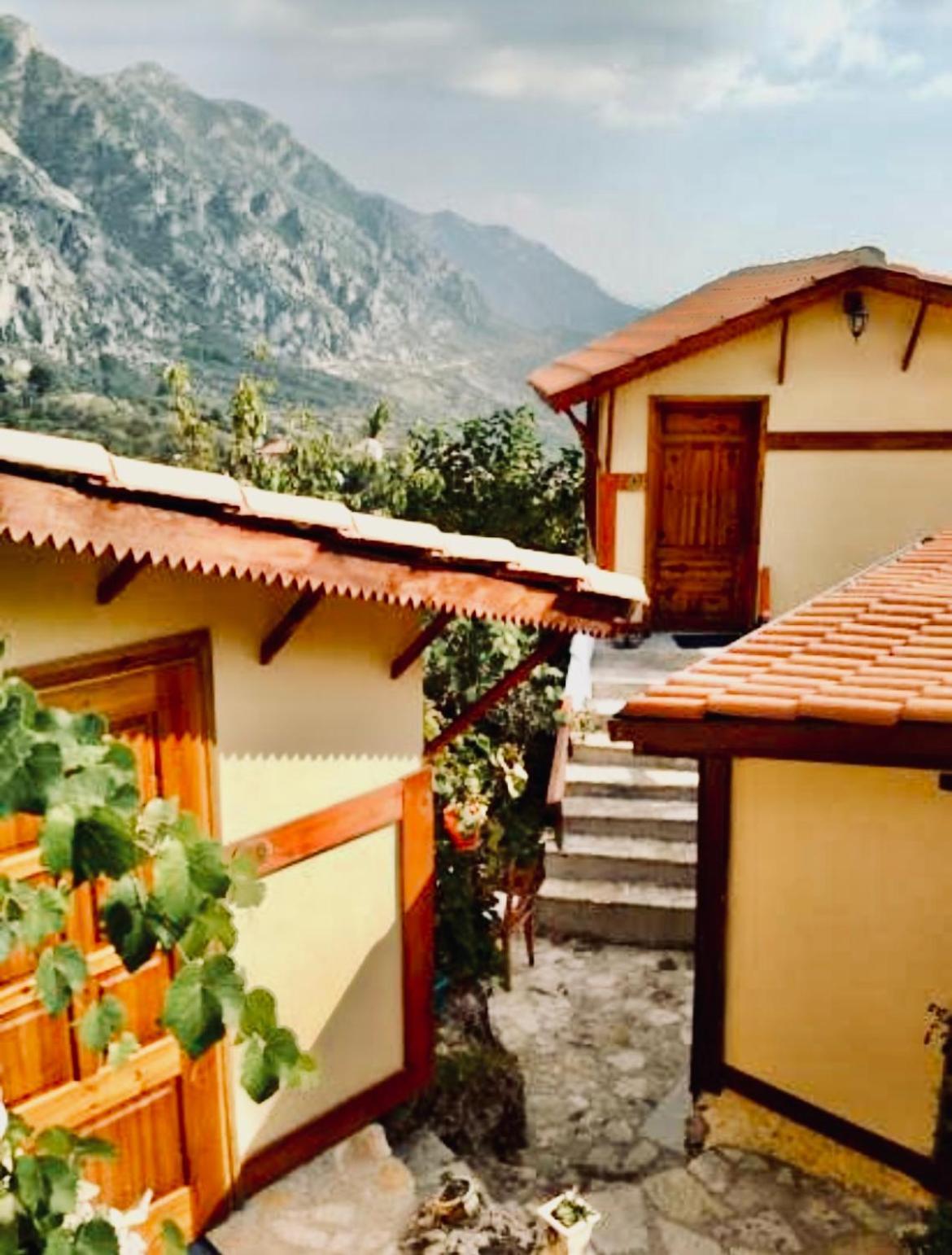Rooms Emiliano Castle Of Kruja Exterior foto