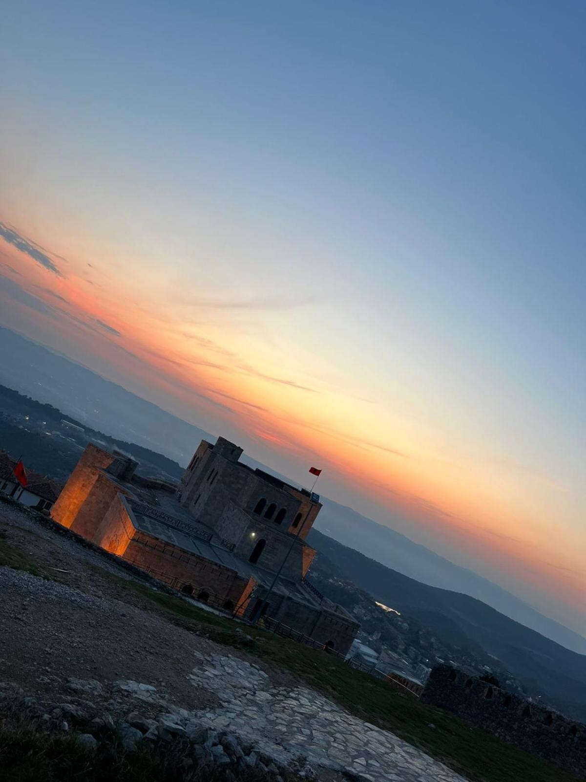 Rooms Emiliano Castle Of Kruja Exterior foto