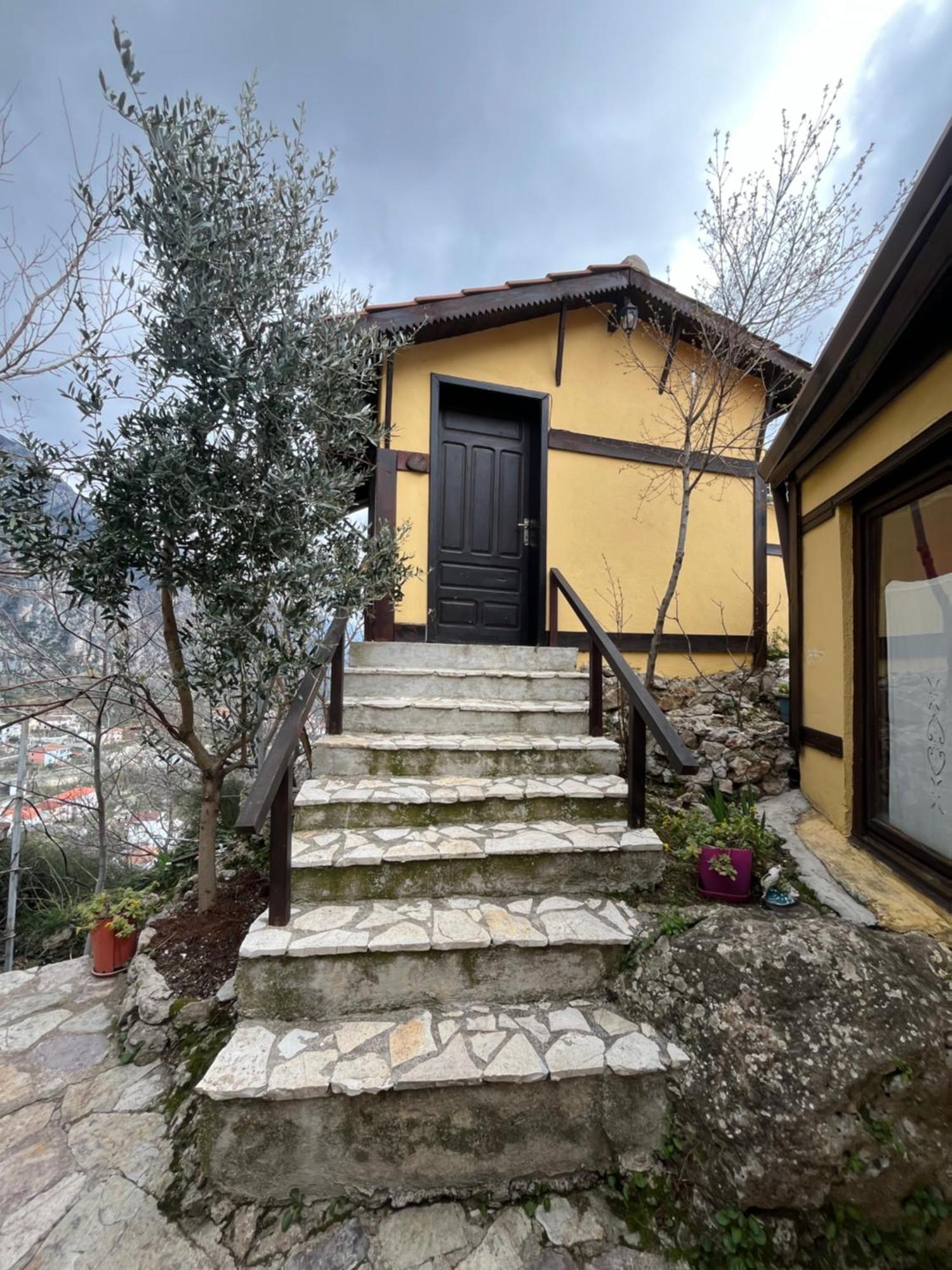Rooms Emiliano Castle Of Kruja Exterior foto