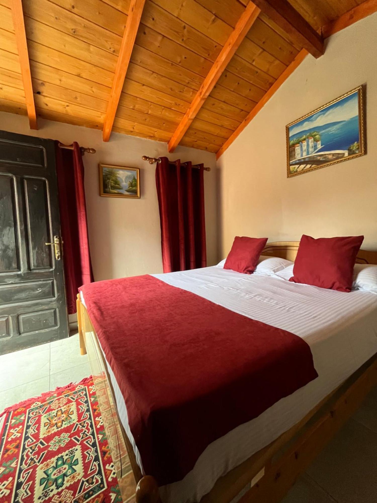 Rooms Emiliano Castle Of Kruja Exterior foto
