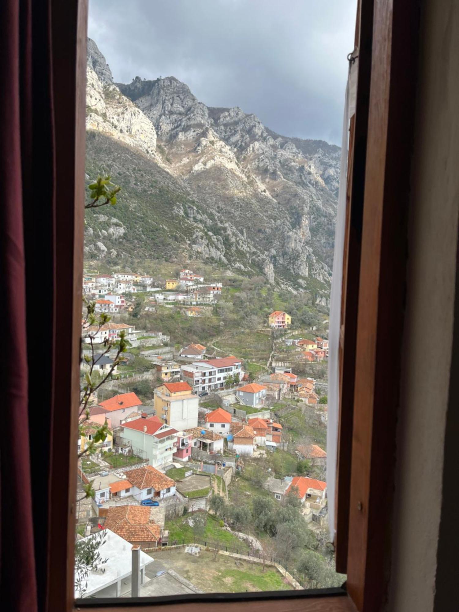 Rooms Emiliano Castle Of Kruja Exterior foto